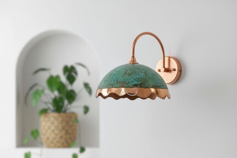 Handmade Moroccan Brass Wall Sconce – Turquoise Verdigris Patina Dome Wall Light with Scalloped Copper Brass Edge, Boho Mediterranean Bedside Lamp for Bedroom, Hallway, Bathroom & Entryway