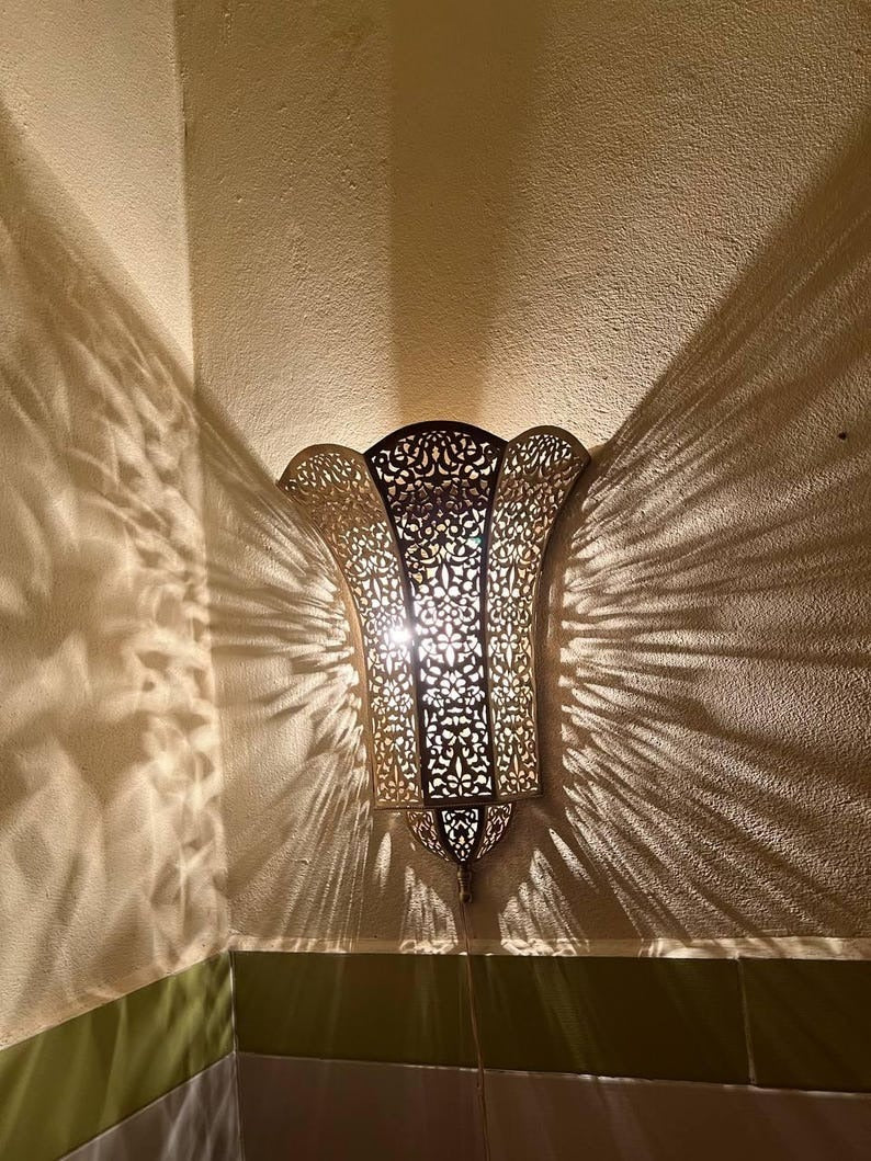 Handmade Moroccan Brass Wall Sconce – Ornate Pierced Brass Lantern Wall Light with Floral Arabesque Cutouts, Boho Moroccan Shadow Lamp for Bedroom, Hallway, Stairway, Entryway & Living Room