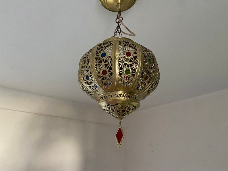 Moroccan Brass Mosaic Globe Pendant Light – Multicolor Stained Glass Lantern with Dramatic Shadow Pattern