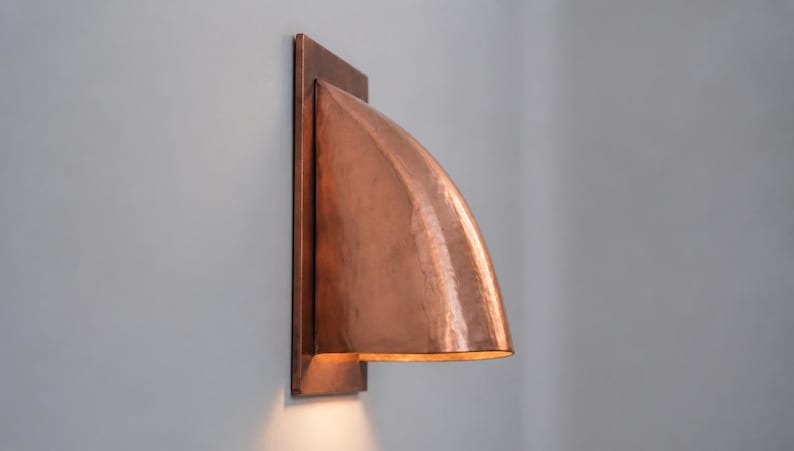 Handmade Copper Finish Brass Wall Sconce – Curved Architectural Wall Light with Hammered Dome Shade for Bedroom, Bathroom, Hallway, Entryway and Modern Rustic Décor