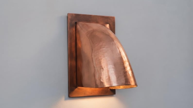 Handmade Copper Finish Brass Wall Sconce – Curved Architectural Wall Light with Hammered Dome Shade for Bedroom, Bathroom, Hallway, Entryway and Modern Rustic Décor