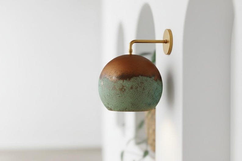 Handmade Moroccan Brass Wall Sconce – Turquoise Verdigris Patina Globe Wall Light with Copper Top and Warm Gold Interior, Boho Mediterranean Bedside Lamp for Bedroom, Hallway & Entryway