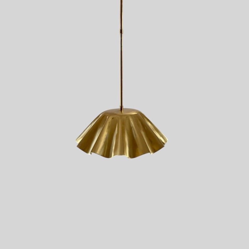 Small Fluted Brass Pendant Light, Handmade Moroccan Scalloped Brass Hanging Lamp, Gold Brass Kitchen Island Chandelier, Modern Rustic Boho Ceiling Light Fixture