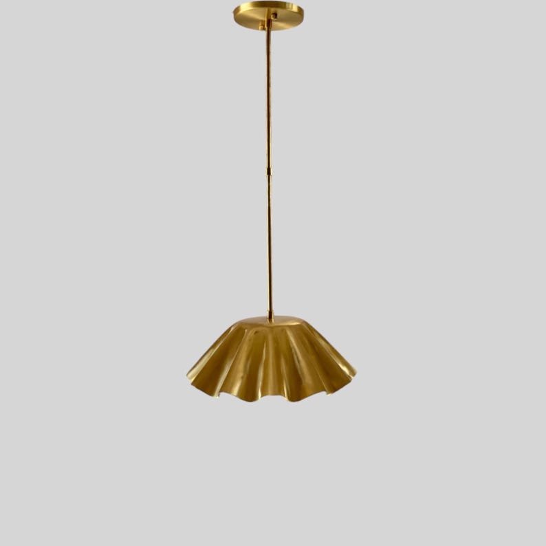 Small Fluted Brass Pendant Light, Handmade Moroccan Scalloped Brass Hanging Lamp, Gold Brass Kitchen Island Chandelier, Modern Rustic Boho Ceiling Light Fixture