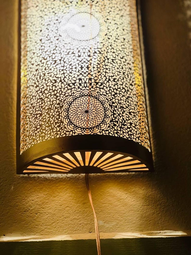 Handmade Moroccan Brass Wall Sconce – Perforated Brass Shadow Wall Light with Floral Pattern, Boho Moroccan Lantern Sconce for Bedroom, Hallway, Stairway, Entryway & Living Room