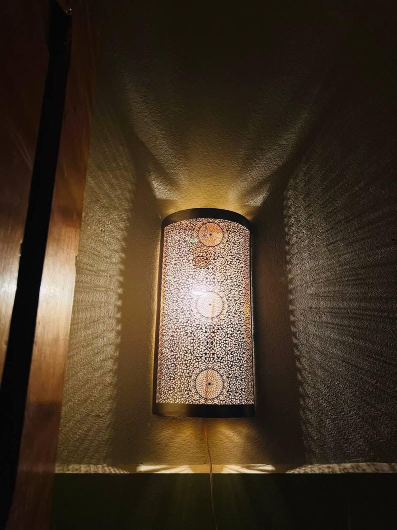 Handmade Moroccan Brass Wall Sconce – Perforated Brass Shadow Wall Light with Floral Pattern, Boho Moroccan Lantern Sconce for Bedroom, Hallway, Stairway, Entryway & Living Room