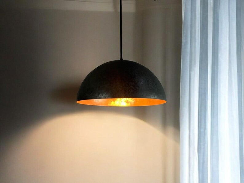 Handmade Moroccan Brass Pendant Light – Black Dome Ceiling Lamp with Hammered Texture, Copper Interior & Modern Industrial Design