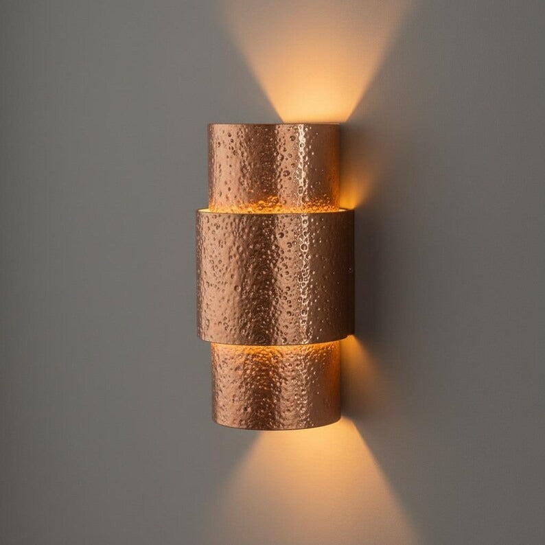 Handmade Moroccan Brass Wall Sconce – Hammered Copper Brass Tiered Wall Light with Up and Down Glow, Modern Art Deco Lamp for Bedroom, Hallway, Entryway & Living Room
