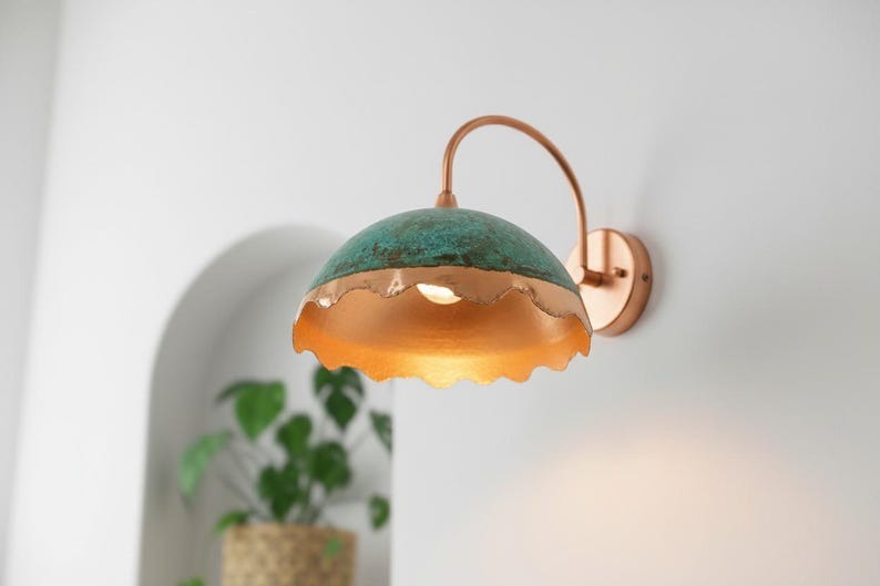 Handmade Moroccan Brass Wall Sconce – Turquoise Verdigris Patina Dome Wall Light with Scalloped Copper Brass Edge, Boho Mediterranean Bedside Lamp for Bedroom, Hallway, Bathroom & Entryway