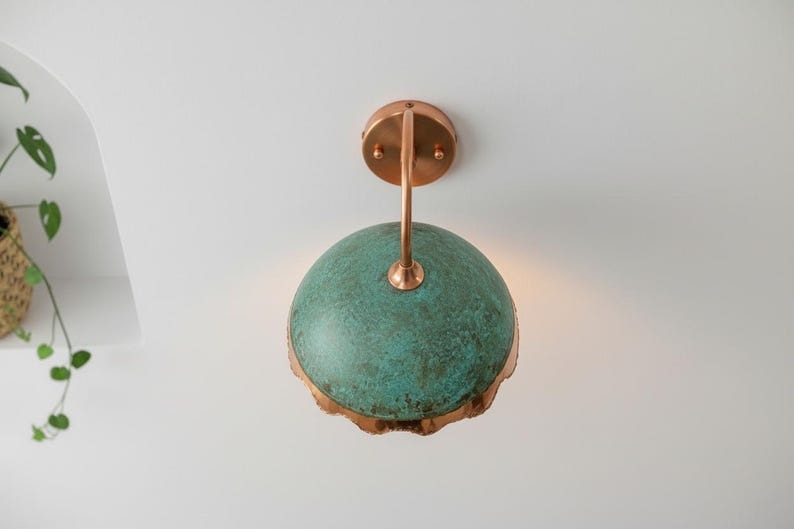 Handmade Moroccan Brass Wall Sconce – Turquoise Verdigris Patina Dome Wall Light with Scalloped Copper Brass Edge, Boho Mediterranean Bedside Lamp for Bedroom, Hallway, Bathroom & Entryway