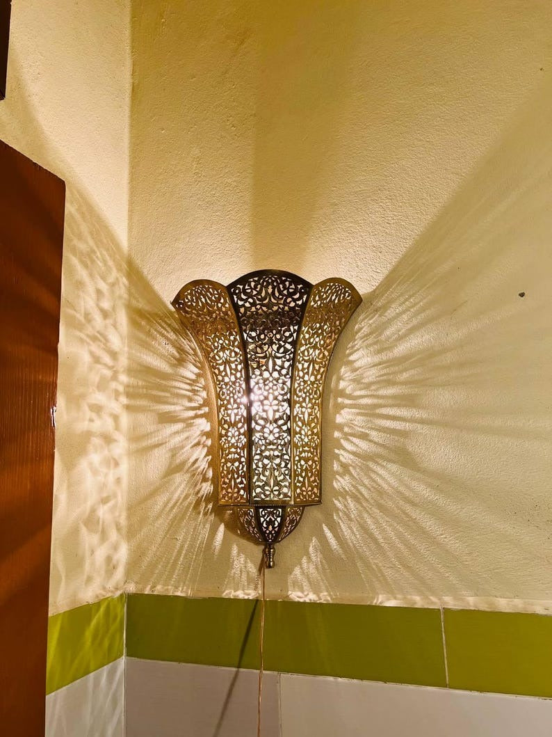 Handmade Moroccan Brass Wall Sconce – Ornate Pierced Brass Lantern Wall Light with Floral Arabesque Cutouts, Boho Moroccan Shadow Lamp for Bedroom, Hallway, Stairway, Entryway & Living Room