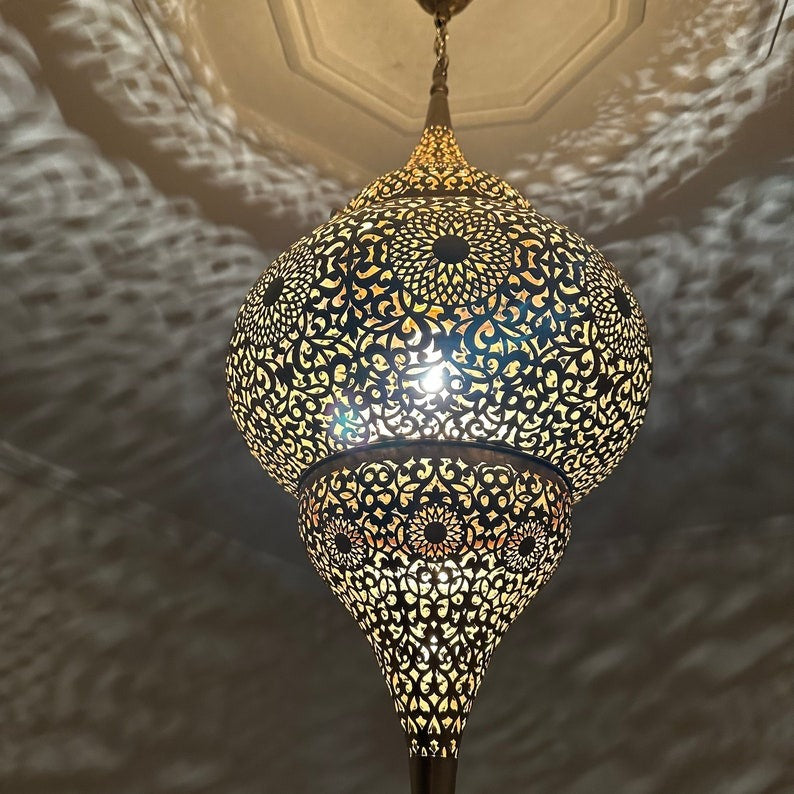 Moroccan Pierced Brass Onion Lantern Chandelier, Handmade Moorish Floral Hanging Pendant Light, Boho Arabic Shadow Lamp, Luxury Gold Filigree Ceiling Light Fixture