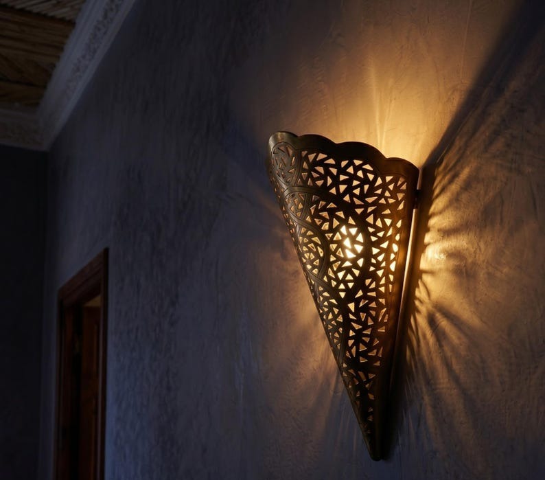 Handmade Moroccan Brass Cone Wall Sconce – Pierced Geometric Wall Light with Scalloped Crown, Warm Golden Glow and Dramatic Shadow Patterns for Bedroom, Hallway & Entryway