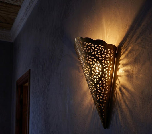 Handmade Moroccan Brass Cone Wall Sconce – Pierced Geometric Wall Light with Scalloped Crown, Warm Golden Glow and Dramatic Shadow Patterns for Bedroom, Hallway & Entryway
